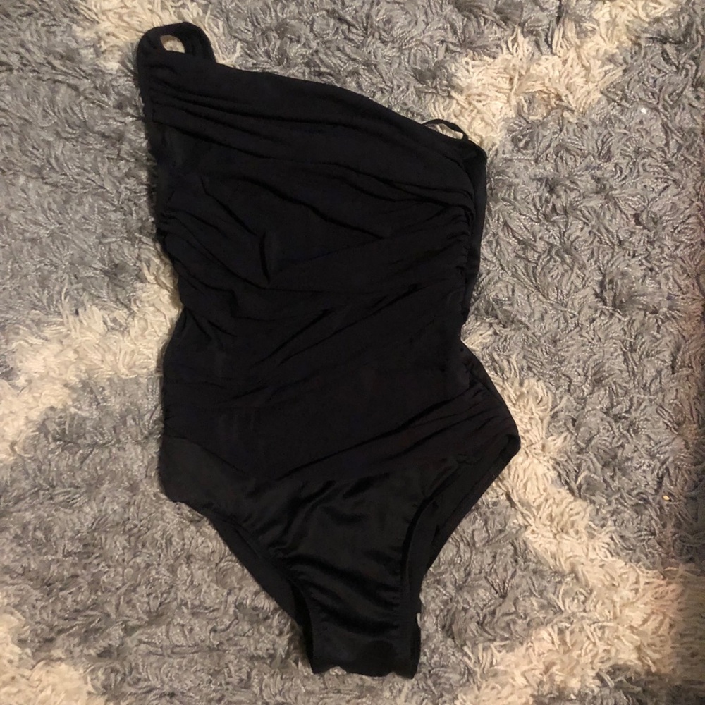 Miraclesuit jena one shoulder one piece black